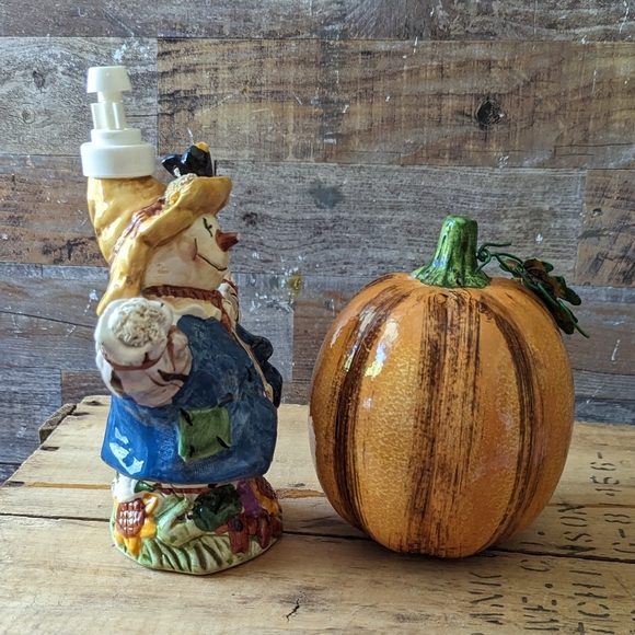 Never Used Fall 2002 Ceramic Scarecrow Soap Dispenser & Ceramic Pumpkin - Picture 6 of 8